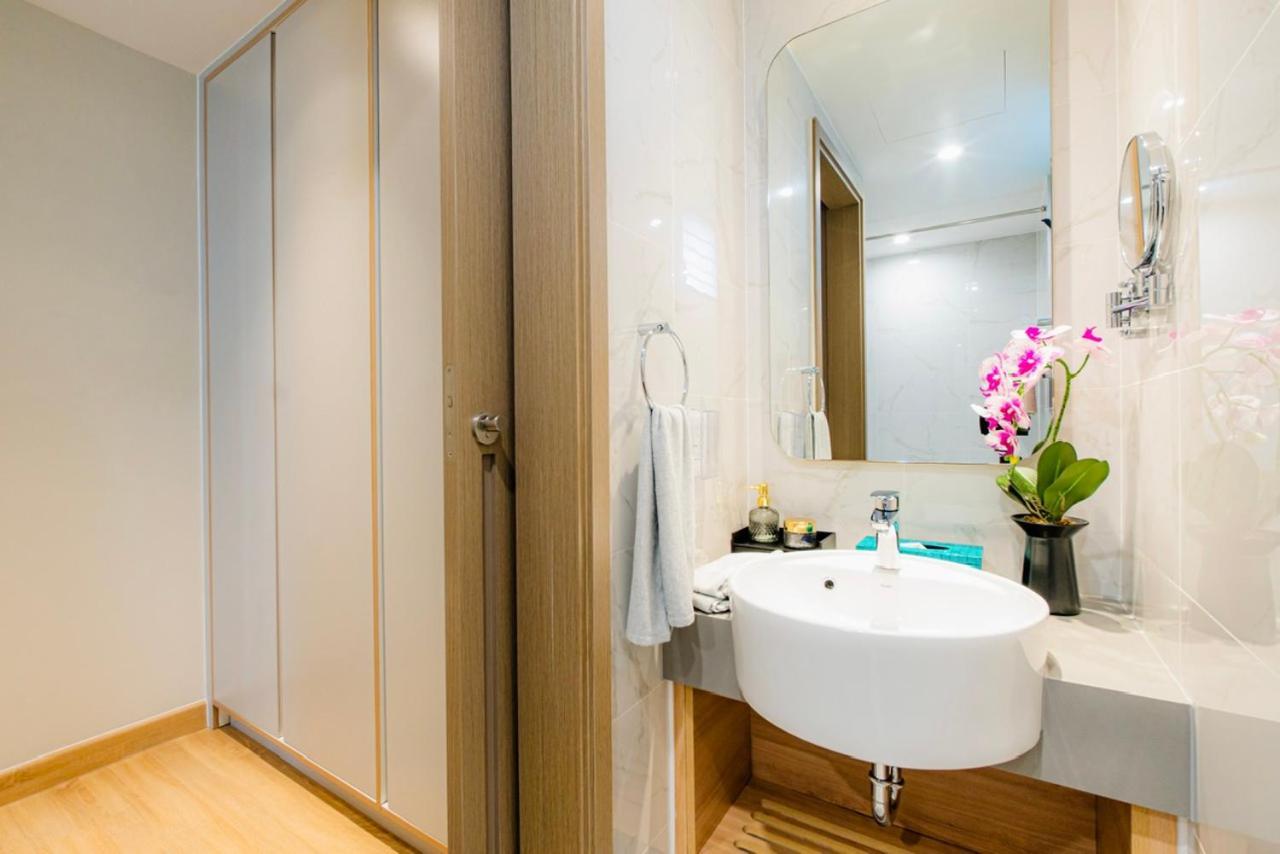 Zenity Luxury Apartment In District 1 Since 2024 Thành Pho Ho Chí Minh Esterno foto